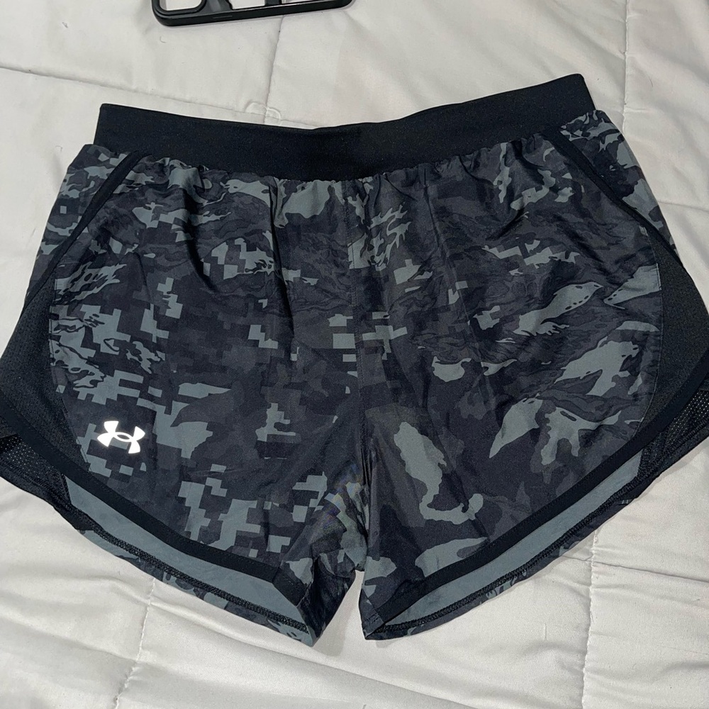 Under Armour Women's Black Camo Athletic Shorts